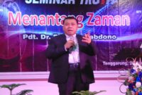 Pdt.Dr.Erastus Sabdono Saat Menyampaikan Firman Tuhan di Acara Seminar Dan KKR Menantang Zaman Senin 20/8/2018