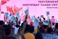Foto: Presiden Joko Widodo Saat Menyampaikan Sambutan Penyerahan Sertifikat Hak Atas Tanah