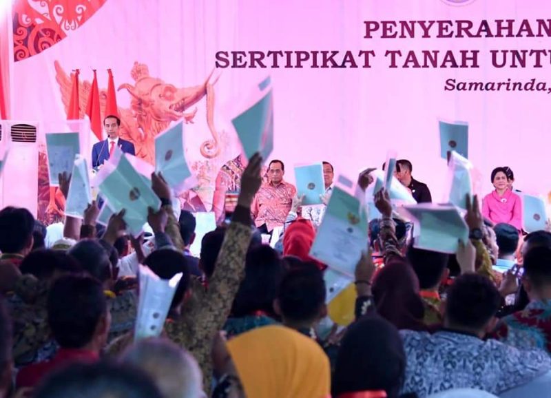 Foto: Presiden Joko Widodo Saat Menyampaikan Sambutan Penyerahan Sertifikat Hak Atas Tanah