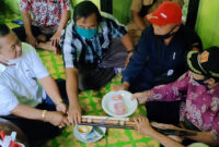 Saat Penyerahan Seserahan Adat Kepada Keluarga Korban Medelin