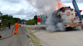 Foto Istimewa Mobil Tanki BBM Terbakar di Jengan Danum