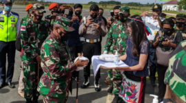 Pangdam Mayjen.TNI Heri Wiranto beserta rombongan saat disambut oleh Pemkab Kubar