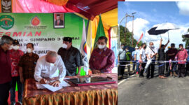 Gubernur Kaltim Isran Noor Menandatangani Berita Acara Peresmian Underpass