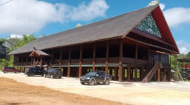 Lou Bentian Tampak Berdiri Megah