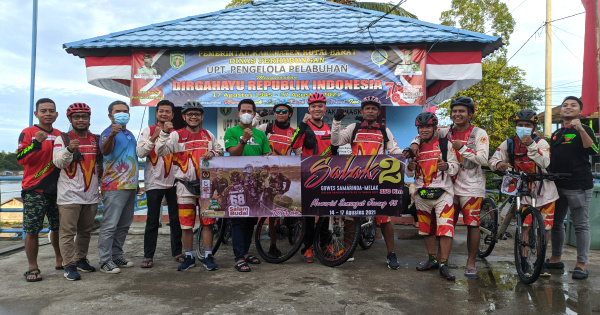 Foto Bersama Peserta Gowes Salak 2