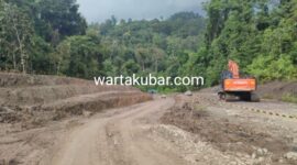 Foto Proyek Pembangunan Jalur Darat di Batuan Kecamatan Long Hubung