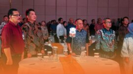 Bupati Mahulu Bonifasius Belawan Geh Saat Mengikuti Forum Bisnis Bankaltimtara