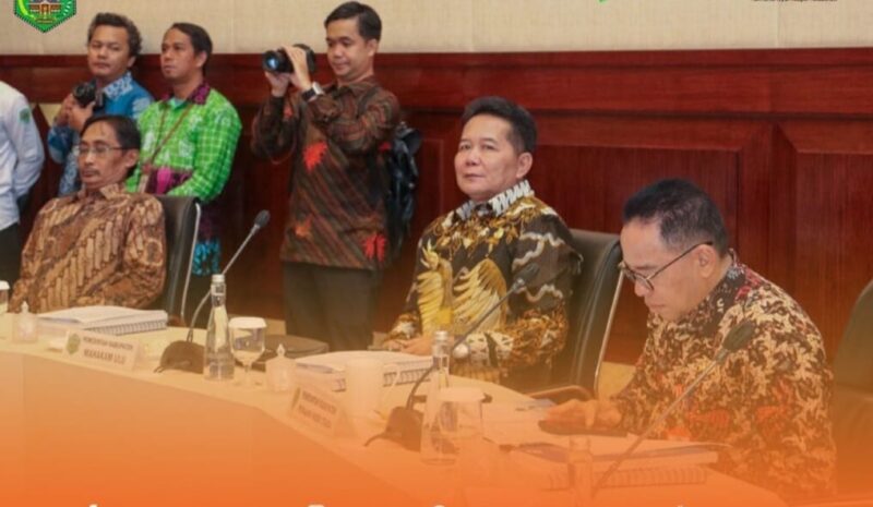 Bupati Mahulu Saat Menghadiri Undangan RUPS PT.Bankaltimtara Tahun Buku 2023