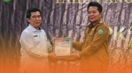Bupati Mahulu Bonifasius Belawan Geh Menyerahkan LKPD Unaudited ke BPK Perwakilan Kaltim