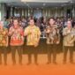Bupati Mahulu Bonifasius Belawan Geh Saat Mengikuti Coaching Clinic SPM