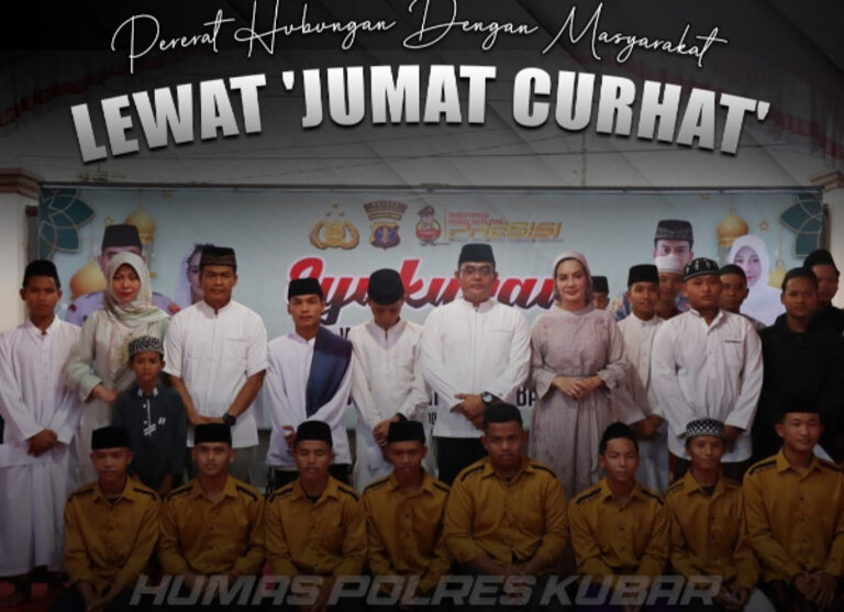 Foto Bersama Kapolres Kubar AKBP Kade Budiyarta Saat Laksanakan Jumat Curhat