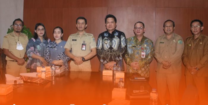 Bupati Mahakam Ulu (Mahulu) Bonifasius Belawan geh Saat Kembali Melakukan Audiensi Dengan Biro Hukum Kemendagri