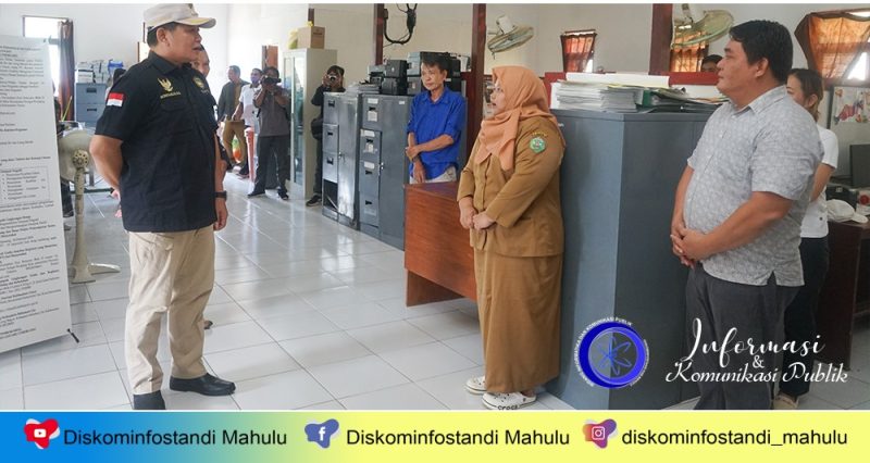 Bupati Mahulu Bonifasius Belawan Geh Saat Melakukan Sidak ke 24 OPD