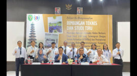 Foto Bersama Kadis PMK Kubar Erick Victory, S.Sos, M.Si Dengan Direktur Zaldi Institusi Indonesia Muhammad Rizal dan Perwakilan Aparatur Kampung dan BPK Kecamatan Barong Tongkok