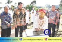 Bupati Mahulu Bonifasius Belawan Geh Saat Mersmikan Gereka Katolik Batoq Kelo