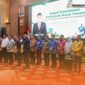 Foto Bersama Bupati Mahulu Bonifasius Belawan Geh, SH, ME Saat Menghadiri Rakor Perluasan Areal Pertanian Kementan