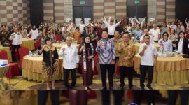 Bupati Mahakam Ulu Bonifasius Belawan Geh Bersama Peserta Workshop Keprotokolan
