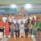 Foto Bersama Wakil Bupati Mahulu Drs.Yohanes Avun Saat Menghadiri Pesta Emas 50 Tahun Gereja Katolik St.Maria Long Hubung
