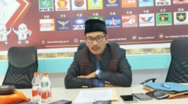 Ketua KPU Kubar Rintar Pasaribu, SH