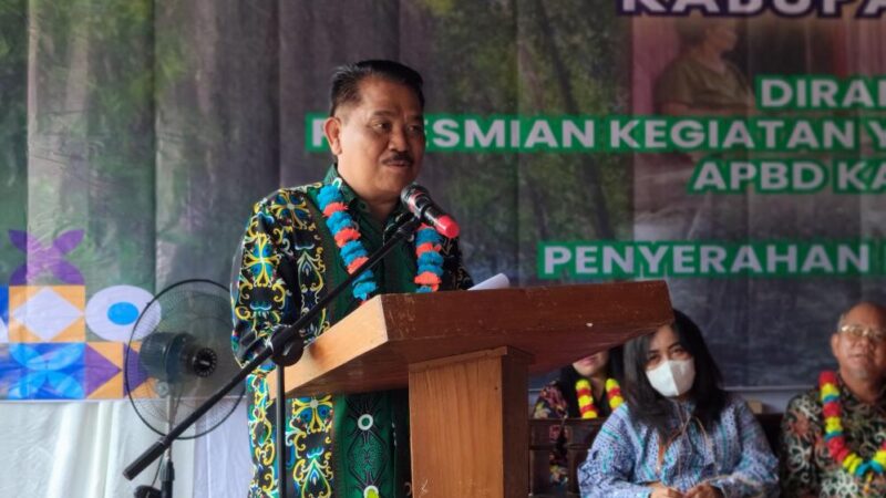 Camat Bentian Besar Rudi Hartono Saat Menyampaikan Sambutan Pengukuhan Perpanjangan Masa Bakti Anggota BPK, Kamis (10/10/2024).