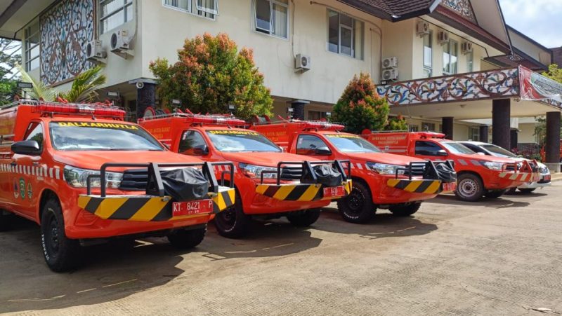 6 Pengadaan Kendaraan Slip On BPBD Kubar yang dipinjam pakai oleh 6 kecamatan.