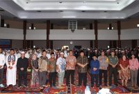 Bupati Kutai Barat (Kubar), FX.Yapan Membuka Bimbingan Manasik Umrah, Sabtu (19/10/2024).