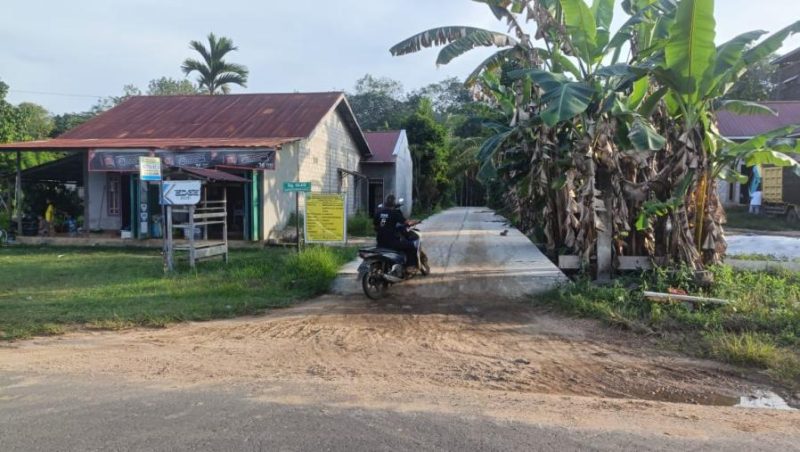 Foto: Semenisasi Gang Ulaq RT 003 Kampung Belempung Ulaq Sudah Bisa Dinikmati Masyarakat Dengan Nyaman. (Foto.Dok/wartakubar.id)