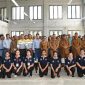 Bupati Kutai Barat (Kubar) FX.Yapan Foto Bersama Dengan Para Peserta pelatihan Tata Rias dan Make-Up Saat Peresmian Gedung BLK di Kampung Keay.