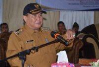 Bupati Kubar FX.Yapan Saat Menyampaikan Sambutan Kunjungan Kerja di Kecamatan Penyinggahan.