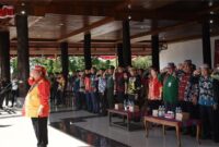 Bupati FX Yapan Irup Apel Peringatan HUT Kubar Ke 25 Tahun 2024, Yang Dirangkai Dengan Penyerahan Penghargaan Kepada PD Yang Berprestasi.