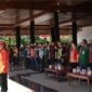 Bupati FX Yapan Irup Apel Peringatan HUT Kubar Ke 25 Tahun 2024, Yang Dirangkai Dengan Penyerahan Penghargaan Kepada PD Yang Berprestasi.