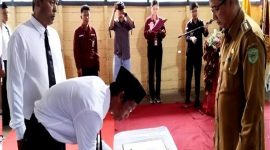 Camat Penyinggahan, Gusti Muhamad Padli menyaksikan pendatanganan berita acara pengukuhan BPK, Senin (11/11/2024).