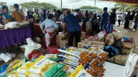 Kepala DKP Kubar, Rion mengatakan, saat ini ada 41 ton beras yang disediakan pemerintah, untuk membantu 1655 keluarga yang berada di daerah rentan dan rawan pangan. 