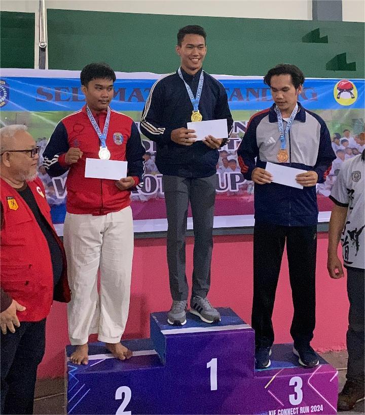 Bripda Jeremy Simanjuntak Berhasil Meraih Medali Emas pada Perhelatan Karate Cup Walikota Bontang.