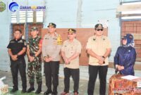 Bupati Mahakam Ulu Bonifasius Belawan Geh Saat Melakukan Pemantauan Pelaksanaan PSU Bersama Forkopimda.