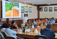 Suasana Hearing/Rapat Dengar Pendapat PT BISM Bersama DPRD Kubar