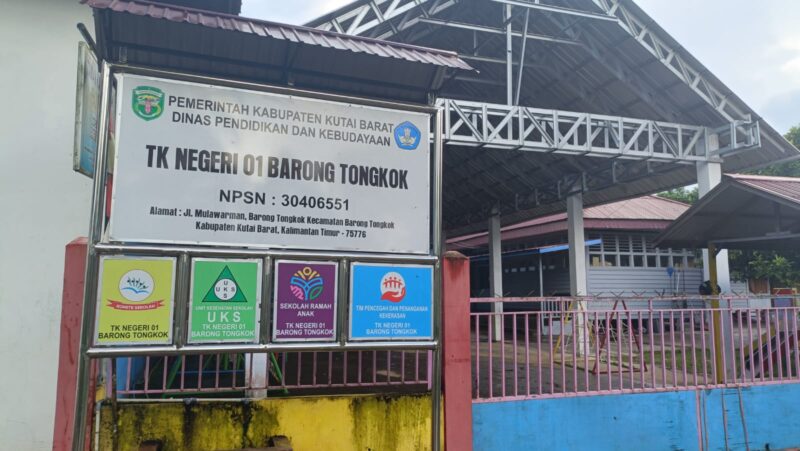 Plang TK Negeri Barong Tongkok dengan nilai Anggaran Rp.10 Juta.