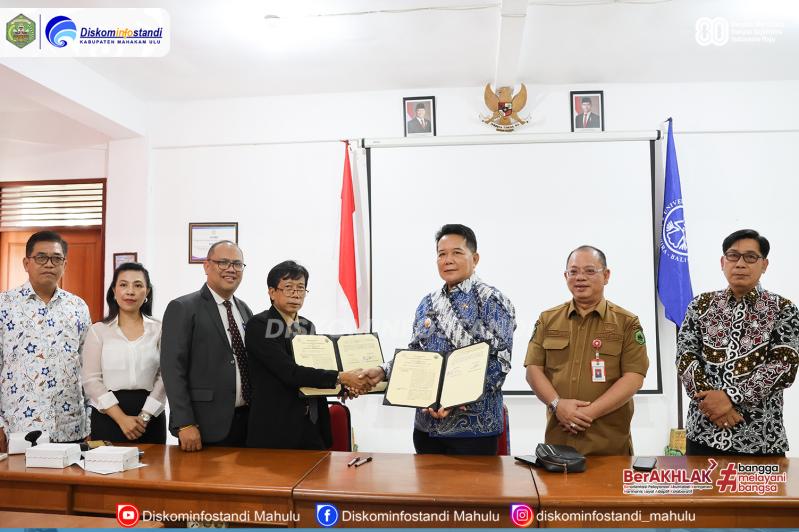 Foto : Bupati Mahulu, Bonifasius Kembali Memperpanjang MoU dengan Universitas Dhyana Pura Denpasar Bali.
