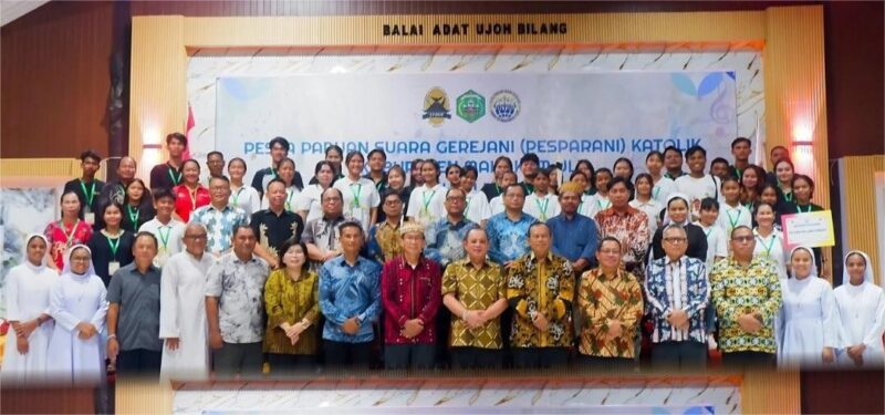 Caption : Foto Bersama Pembukaan Pesparani Kabupaten Mahakam Ulu 2025