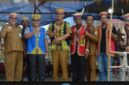 Foto : Sekretaris Daerah Kabupaten Kutai Barat (Kubar), Ayonius Saat Menghadiri Acara Syukuran Sambut Masa Tanam Padi di Kampung Muyub Aket, Kecamatan Tering.