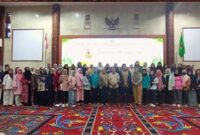 Foto Bersama Wakil Bupati Kutai Barat (Kubar) Kalimantan Timur (Kaltim) dengan Para ASN Saat Mengikuti Bimbingan Akhlak.