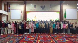 Foto Bersama Wakil Bupati Kutai Barat (Kubar) Kalimantan Timur (Kaltim) dengan Para ASN Saat Mengikuti Bimbingan Akhlak.