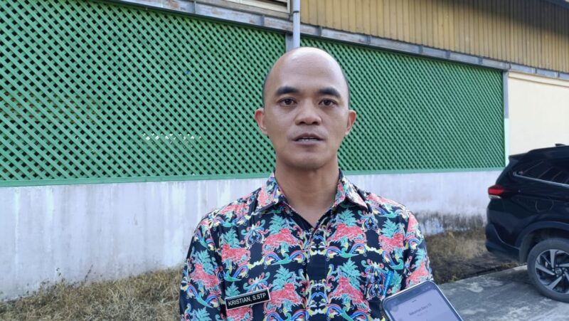 Foto Camat Linggang Bigung, Kristian (Dok.WK).