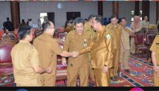 Foto : Bupati Kutai Barat, Frederick Edwin Saat Membuka Secara Resmi Rapat Pengendalian Operasional Kegiatan (Radalok) Triwulan III Tahun 2025.
