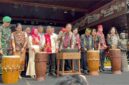 Foto : Bupati Kutai Barat Frederick Edwin Secara Resmi Membuka Festival Dahau 2025 Dalam Rangka Peringatan HUT ke-26 Kabupaten Kutai Barat.