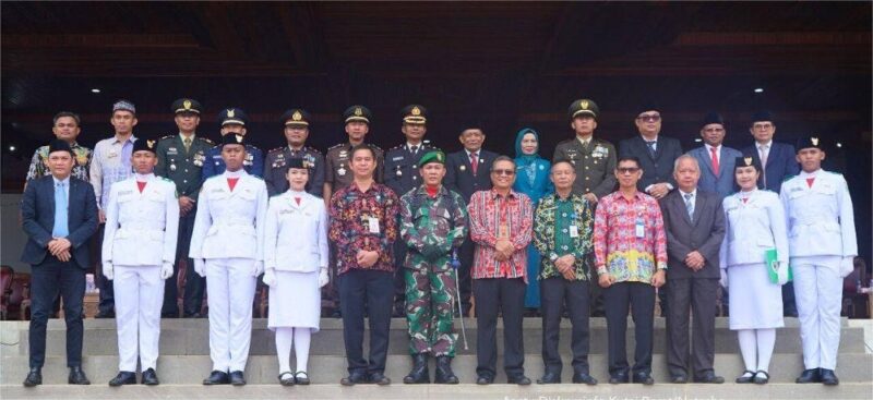Foto Bersama Wakil Bupati Kutai Barat, H Nanang Adriani dengan Sejumpah Pimpinan OPD dan Jajaran Forkopimda.