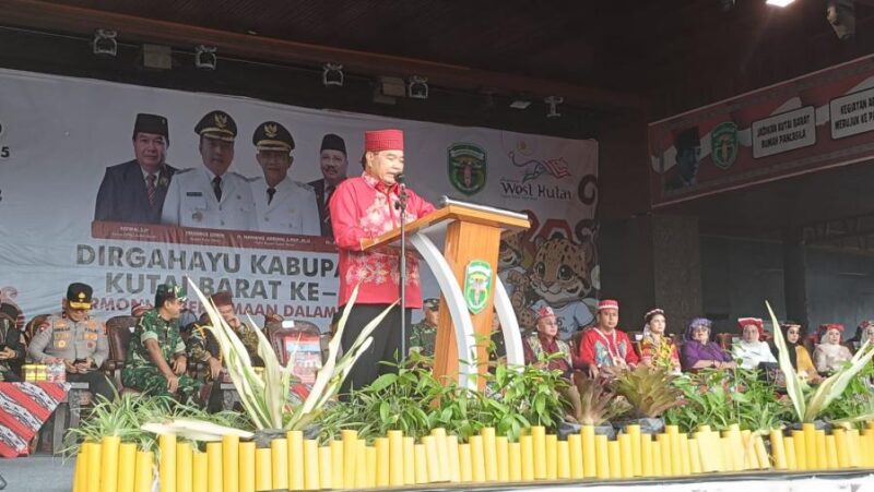 Foto : Ketua DPRD Kutai Barat, Ridwai SH Saat Menyampaikan Sejarah Perjalanan Terbentuknya Kabupaten Kutai Barat.