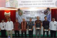 Dinas PUPR Kabupaten Kutai Barat Menggelar Sosialisasi Konstruksi Bangunan Gedung Laik Fungsi.