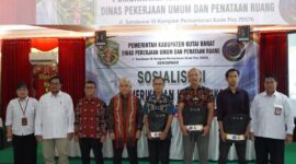 Dinas PUPR Kabupaten Kutai Barat Menggelar Sosialisasi Konstruksi Bangunan Gedung Laik Fungsi.
