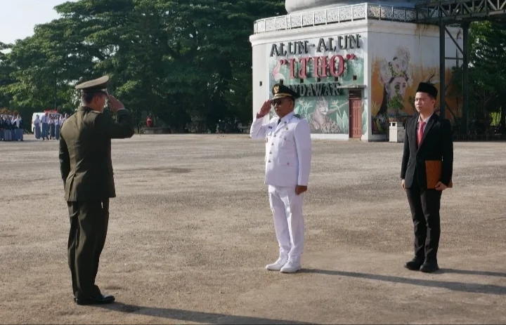 Foto : Wakil Bupati Kutai Barat H,Nanang Adriani Saat Menjadi Inspektur Upacara Peringatan Hari Lahir Pancasila 2026.